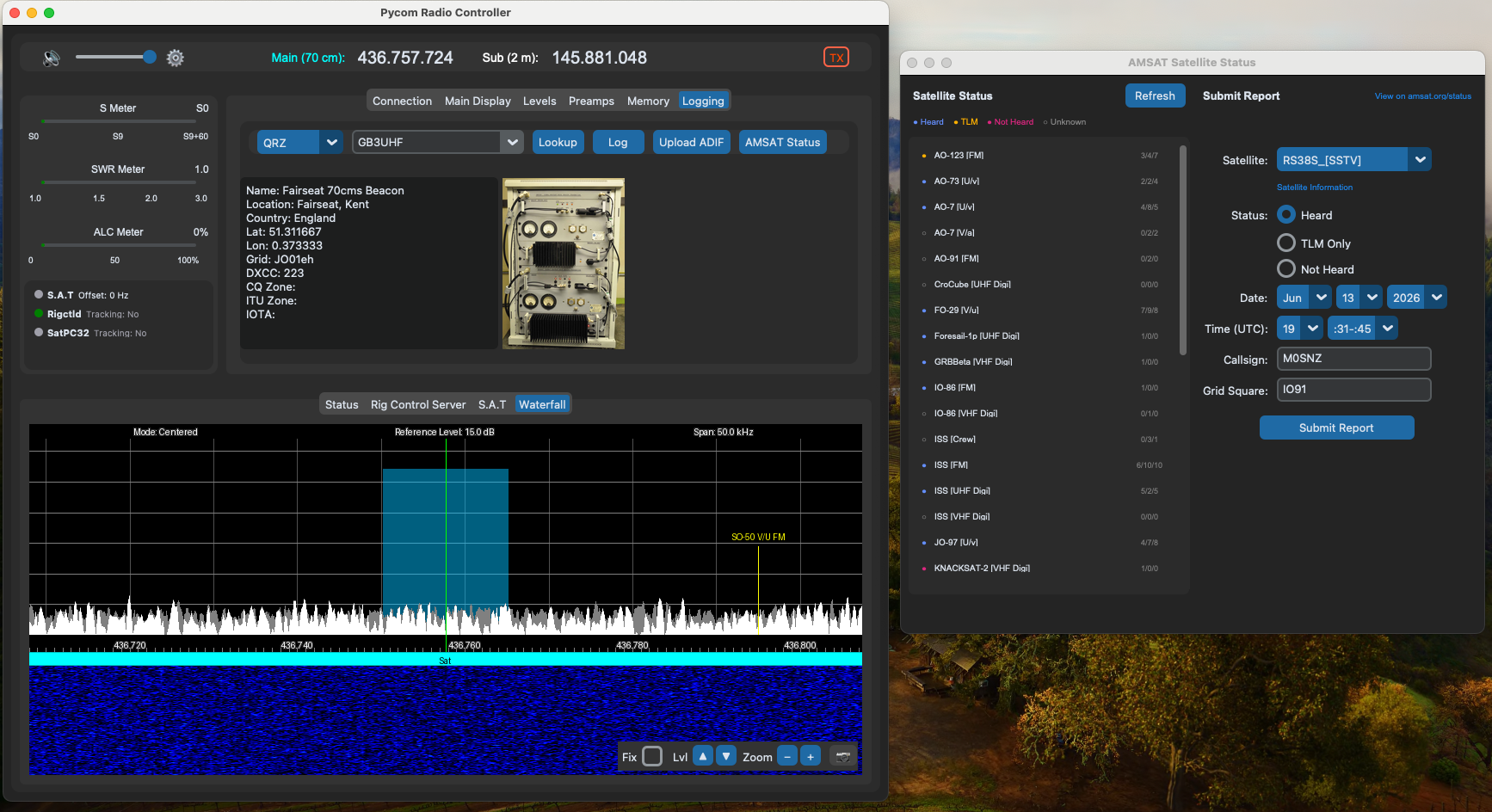 AMSAT satellite status report dialog showing satellite list and submission form